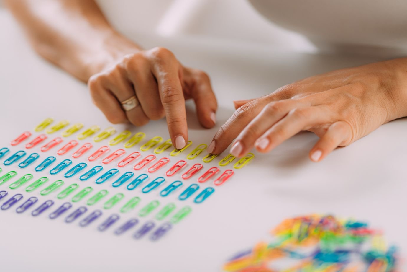 O peso do perfeccionismo: quando a busca pela falha zero paralisa sua vida